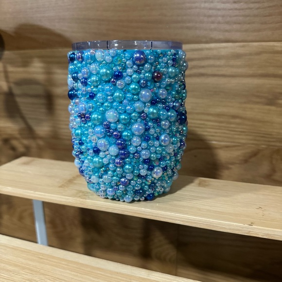 Rhinestone wine tumbler - Picture 4 of 5